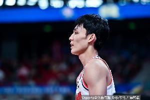 徐杰：破联防不能一昧在外线投篮 应该用犯规断一断塔克的感觉