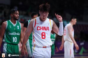 中国男篮VS约旦首发阵容：赵睿、胡明轩、朱俊龙、王俊杰、胡金秋