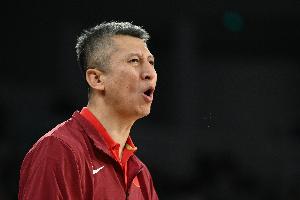 郭导加油！郭士强第2次带领中国男篮杀进亚洲杯决赛 09年不敌伊朗