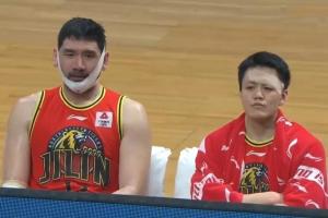 🤣🤣这个CBA世界级名场面的两位主角 都来过辽宁男篮了
