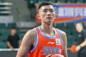 凯撒：陈林坚是福建男篮的领袖 现在是年轻球员展现的机会了